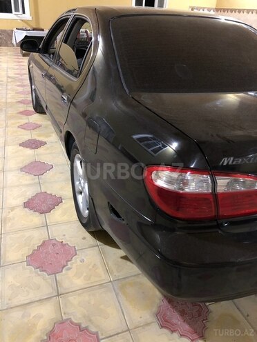 Nissan Maxima-5