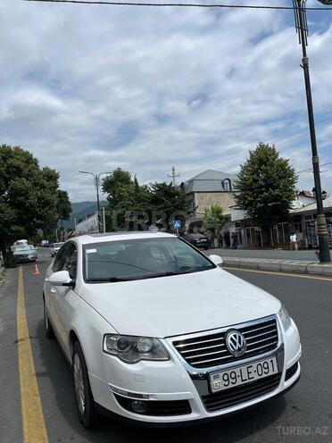 Volkswagen Passat 2010, 321,000 km - 2.0 l - Qax