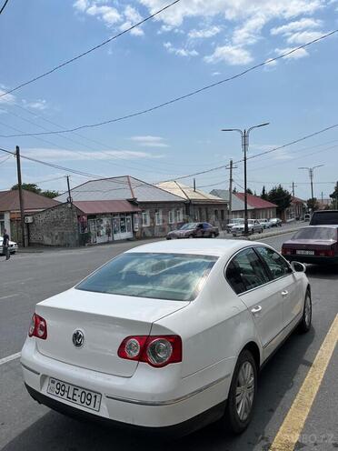 Volkswagen Passat 2010, 321,000 km - 2.0 l - Qax