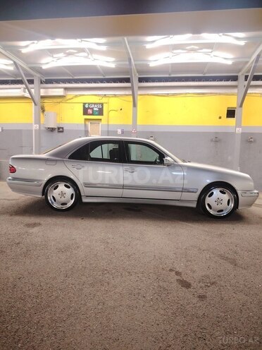 Mercedes E 200 2000, 334,000 km - 2.0 l - Gəncə