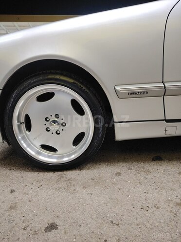Mercedes E 200 2000, 334,000 km - 2.0 l - Gəncə