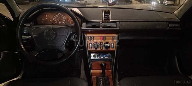 Mercedes E 220 1994, 467,344 km - 2.2 l - Bakı