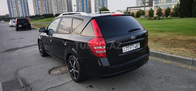 Kia  2008, 318,679 km - 1.6 l - Bakı