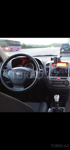 Kia  2008, 318,679 km - 1.6 l - Bakı