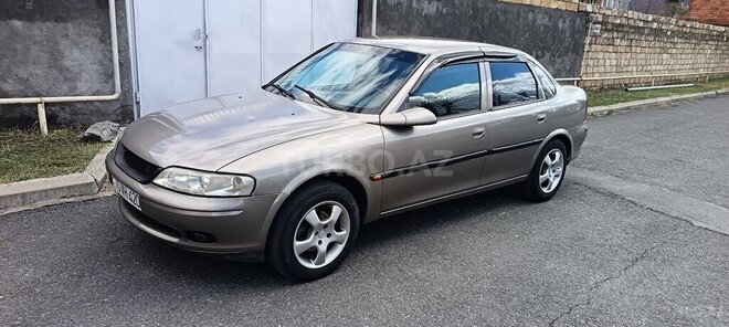 Opel Vectra 1996, 283,734 km - 1.8 l - Qax