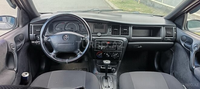 Opel Vectra 1996, 283,734 km - 1.8 l - Qax