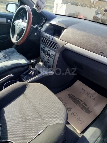 Opel Astra 2009, 240,000 km - 1.4 l - Gəncə