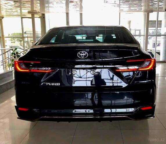 Toyota Camry-6