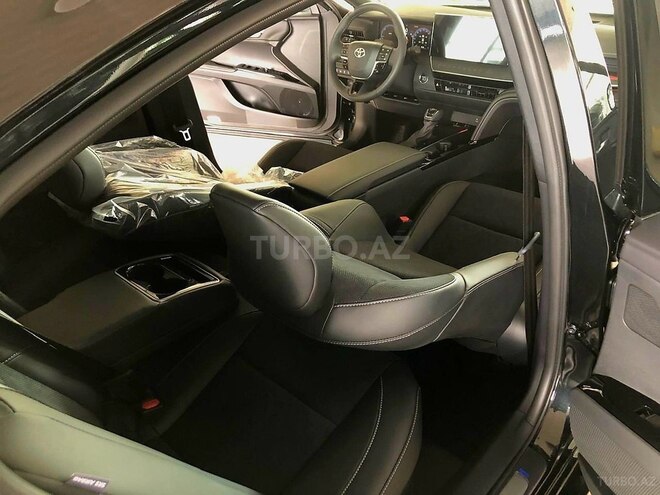Toyota Camry-15