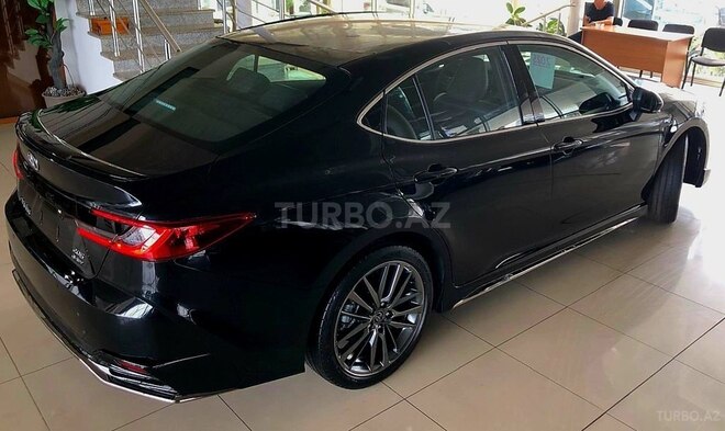 Toyota Camry-9