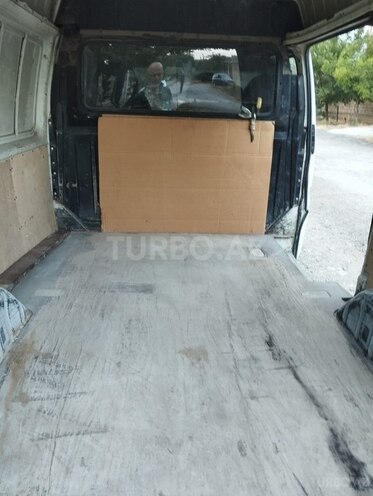 Ford Transit-8