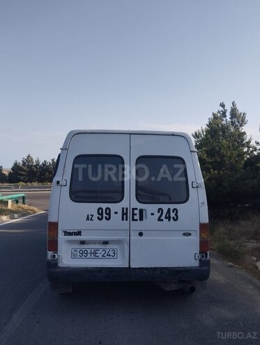 Ford Transit-2