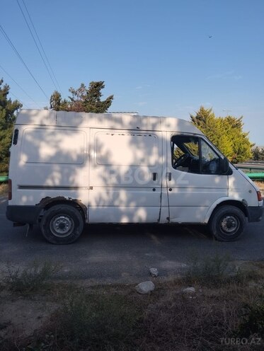 Ford Transit-3