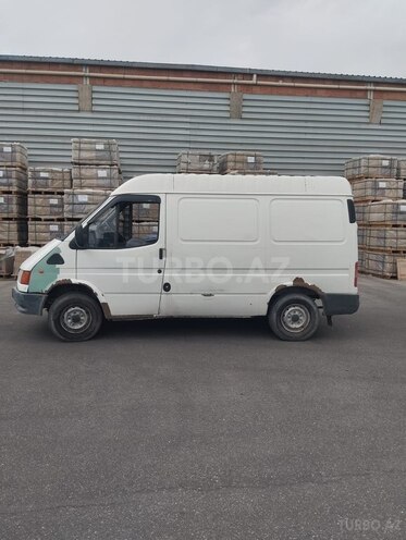 Ford Transit-18