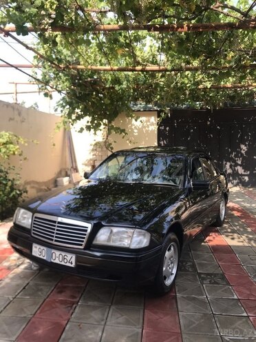 Mercedes C 220 d 1997, 125,744 km - 2.2 l - Sumqayıt