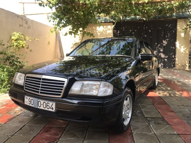 Mercedes C 220 d 1997, 125,744 km - 2.2 l - Sumqayıt