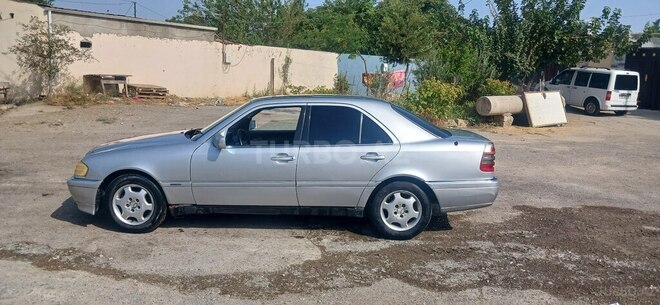 Mercedes C 180-4