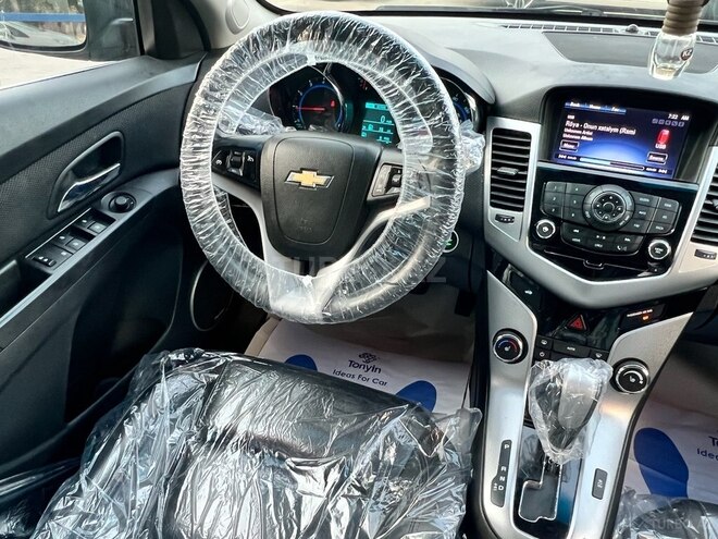 Chevrolet Cruze-9