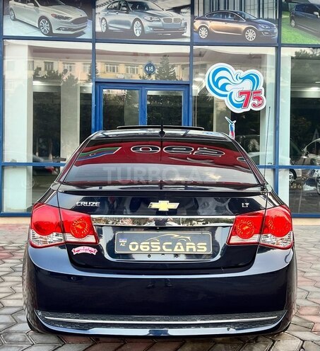 Chevrolet Cruze-13