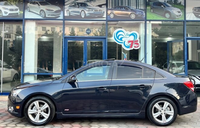 Chevrolet Cruze-12