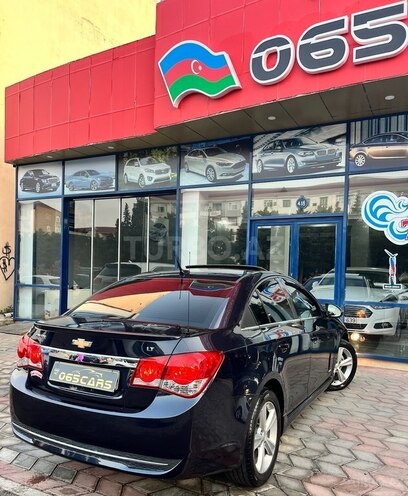 Chevrolet Cruze-16
