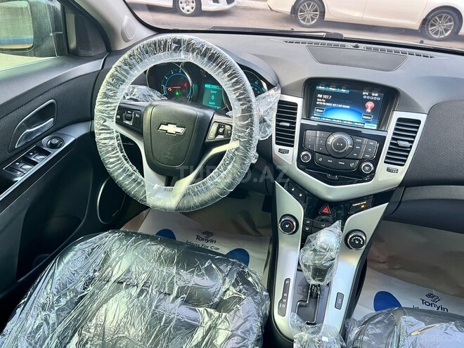 Chevrolet Cruze-10