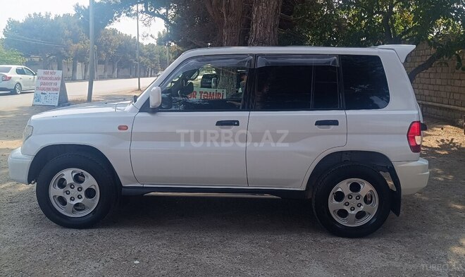 Mitsubishi Pajero io 1999, 300,000 km - 1.8 l - Bakı