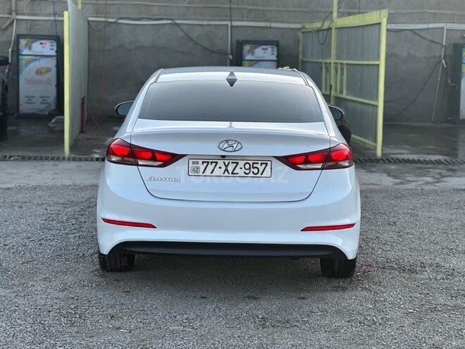 Hyundai Elantra 2018, 86,000 km - 2.0 l - Bakı