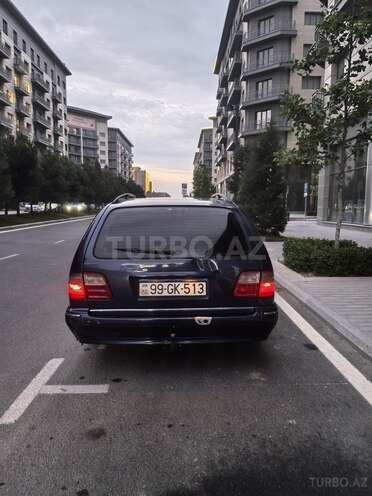 Mercedes E 200 1998, 272,000 km - 2.0 l - Bakı