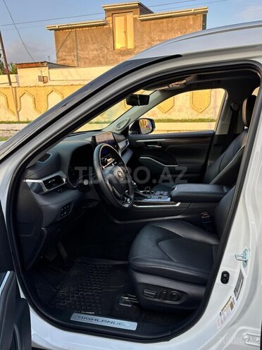 Toyota Highlander 2023, 20,000 km - 2.5 l - Zaqatala