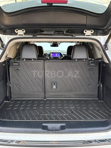 Toyota Highlander 2023, 20,000 km - 2.5 l - Zaqatala