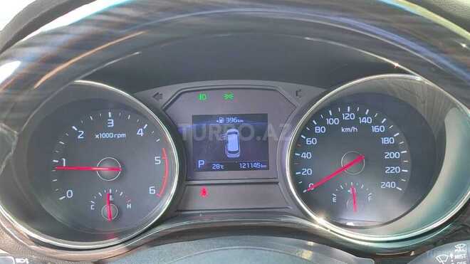 Kia Carnival-8