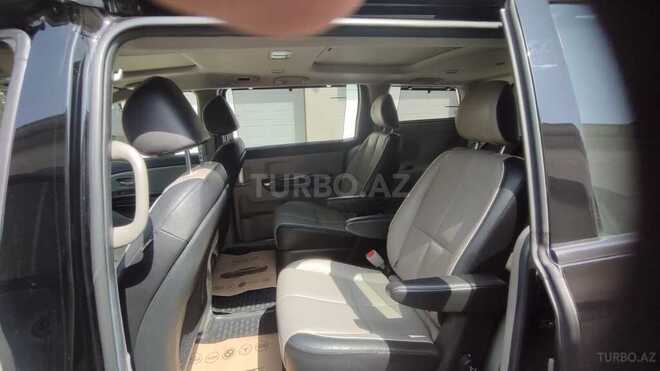 Kia Carnival-7
