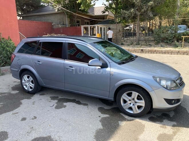 Opel Astra 2010, 256,575 km - 1.3 л - Bakı