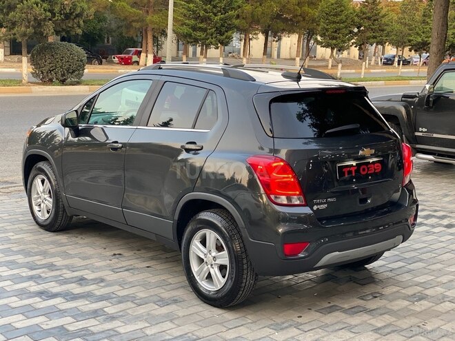 Chevrolet Trax-12
