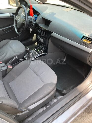 Opel Astra 2010, 256,575 km - 1.3 л - Bakı