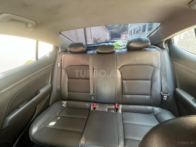 Hyundai Elantra 2016, 179,000 km - 1.6 л - Bakı