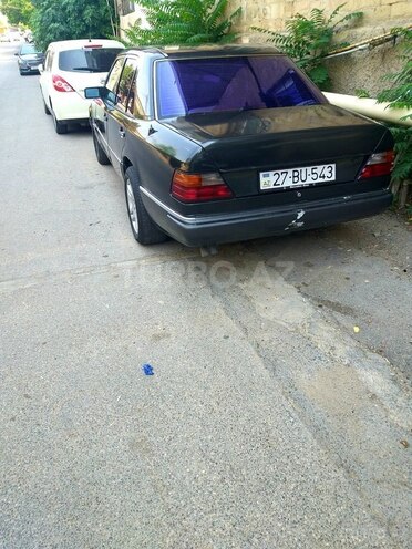 Mercedes E 300 1993, 355,550 km - 3.0 l - Bakı