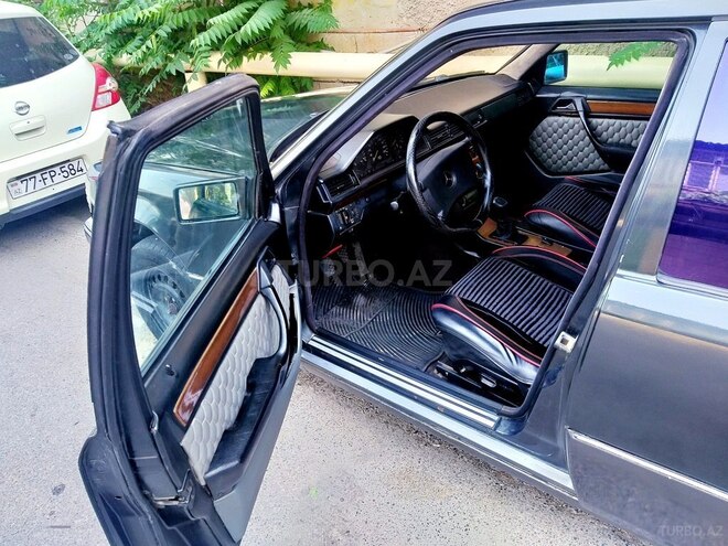 Mercedes E 300 1993, 355,550 km - 3.0 l - Bakı
