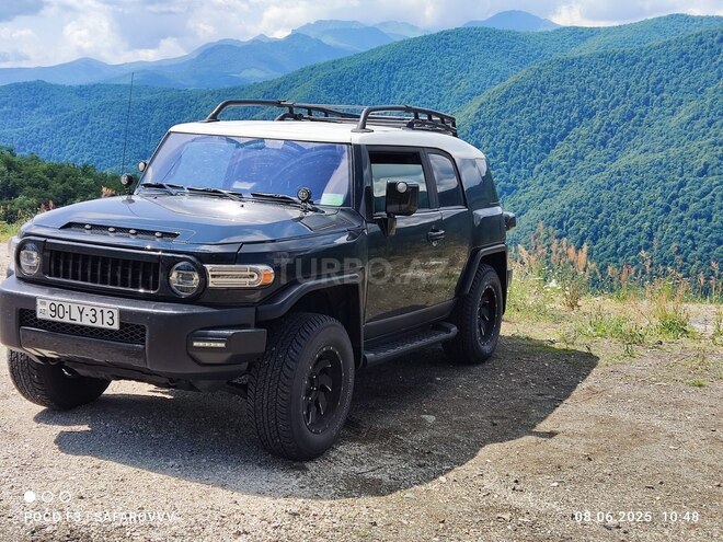 Toyota FJ Cruiser 2013, 185,500 km - 4.0 l - Bakı