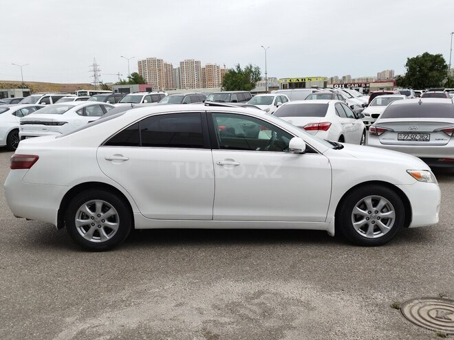 Toyota Camry-5
