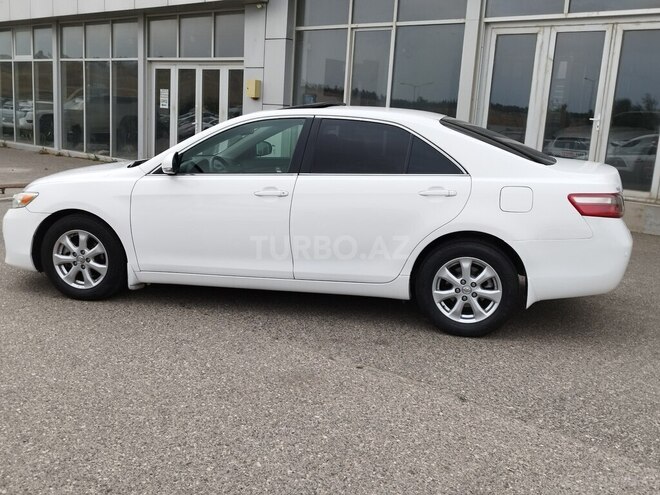 Toyota Camry-7
