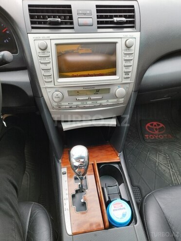 Toyota Camry-9
