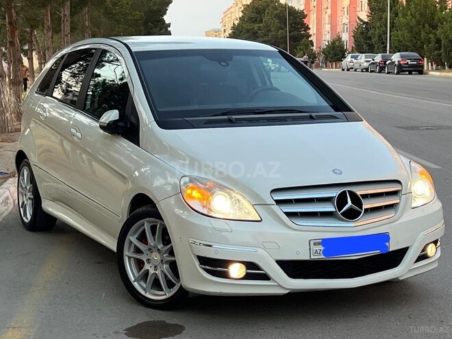 Mercedes B 180 2010, 102,000 km - 1.7 л - Sumqayıt