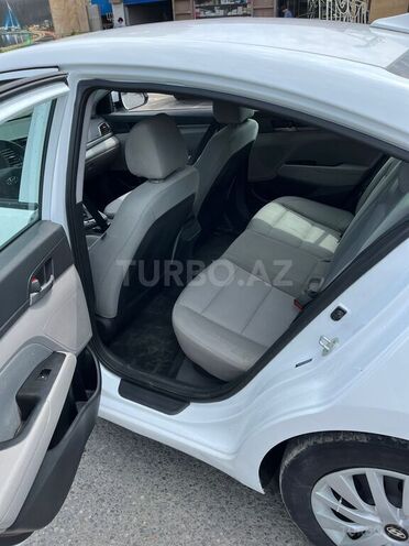 Hyundai Elantra 2016, 233,355 km - 1.4 l - Bakı
