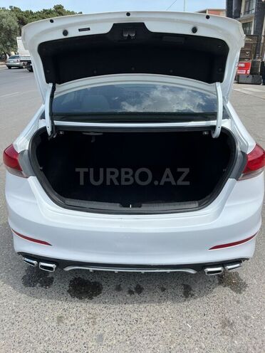 Hyundai Elantra 2016, 233,355 km - 1.4 l - Bakı