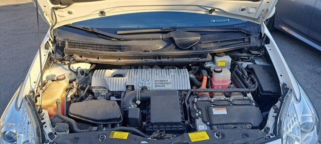 Toyota Prius-11