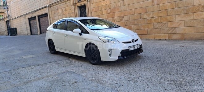Toyota Prius-4