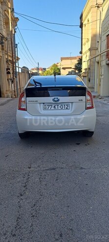 Toyota Prius-2