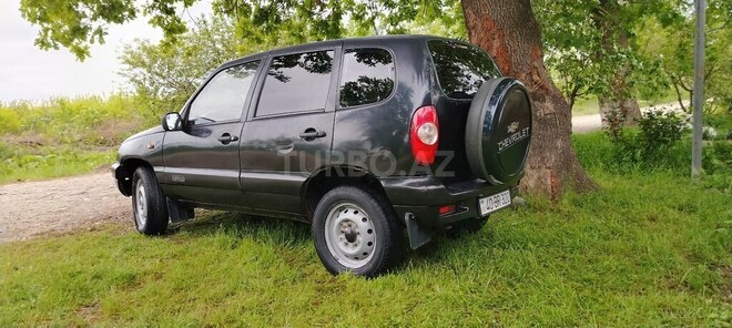 Chevrolet Niva 2008, 238,203 km - 1.7 l - Quba